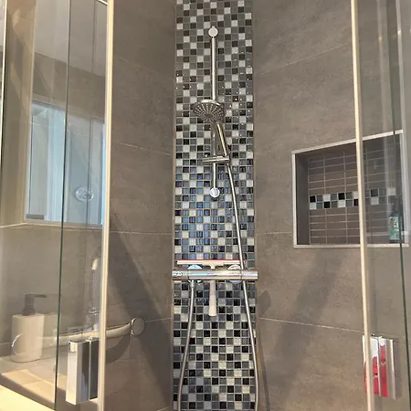 Carla's Residences F1 Hyper Centre アパート