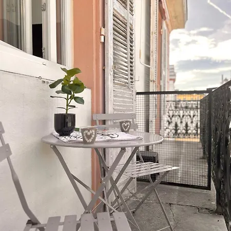 Carla's Residences F1 Hyper Centre *